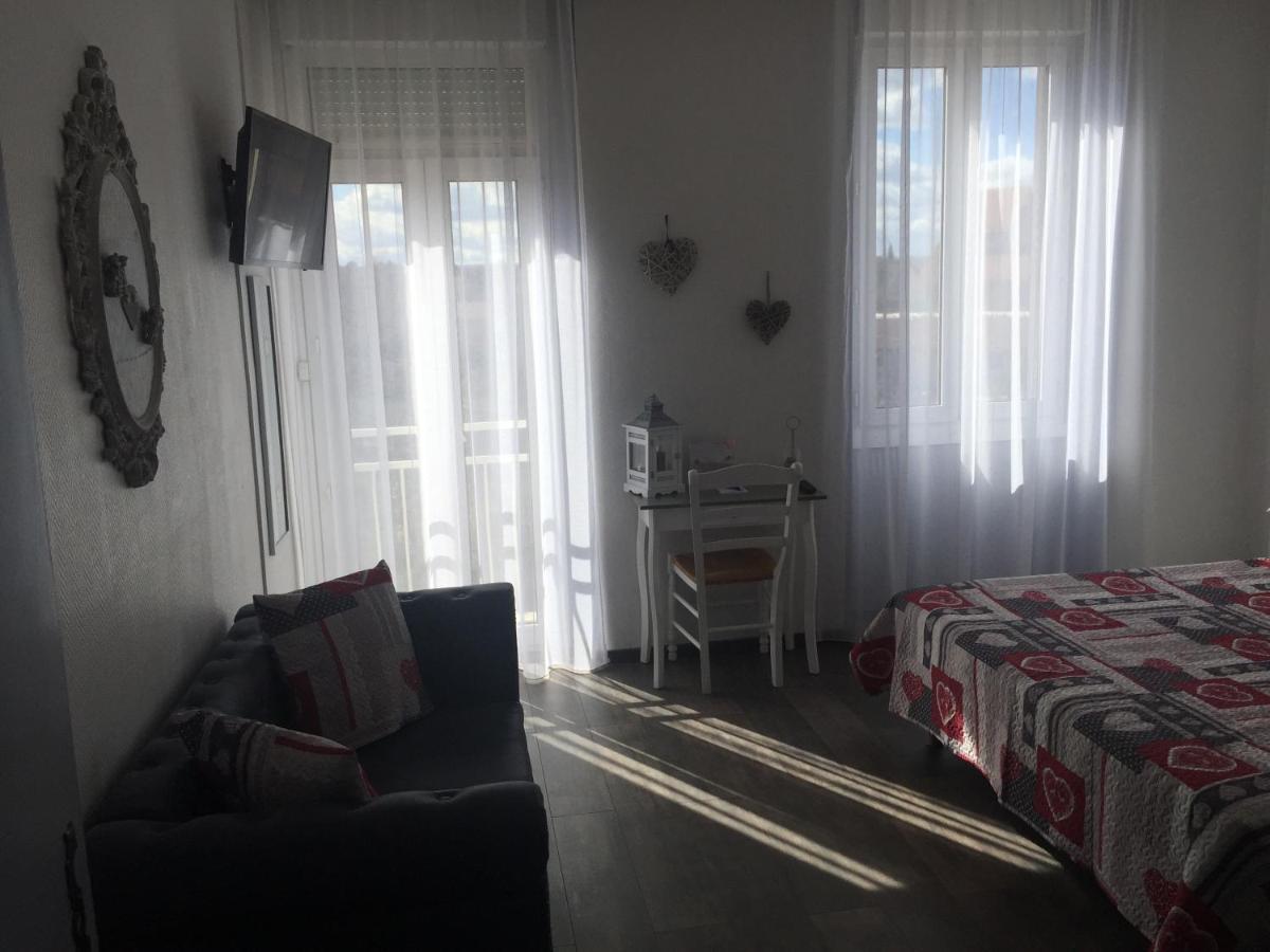 Luberon L'Hotel أبْتْ المظهر الخارجي الصورة